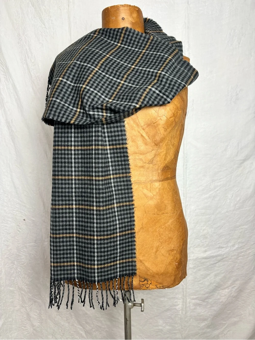 100% Cashmere Classic Black and Gray Houndstooth Men's Scarf